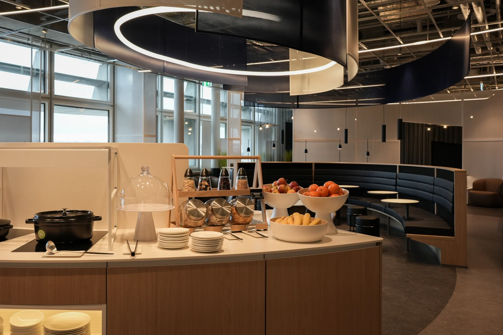 Lufthansa Business und Senator Lounge Stuttgart wieder geöffnet