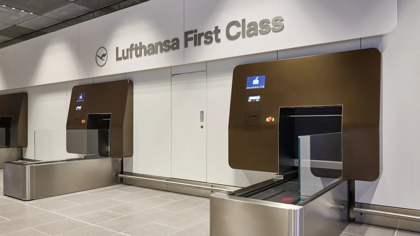 Premium Check-in Bereich Frankfurt Gepäckautomaten