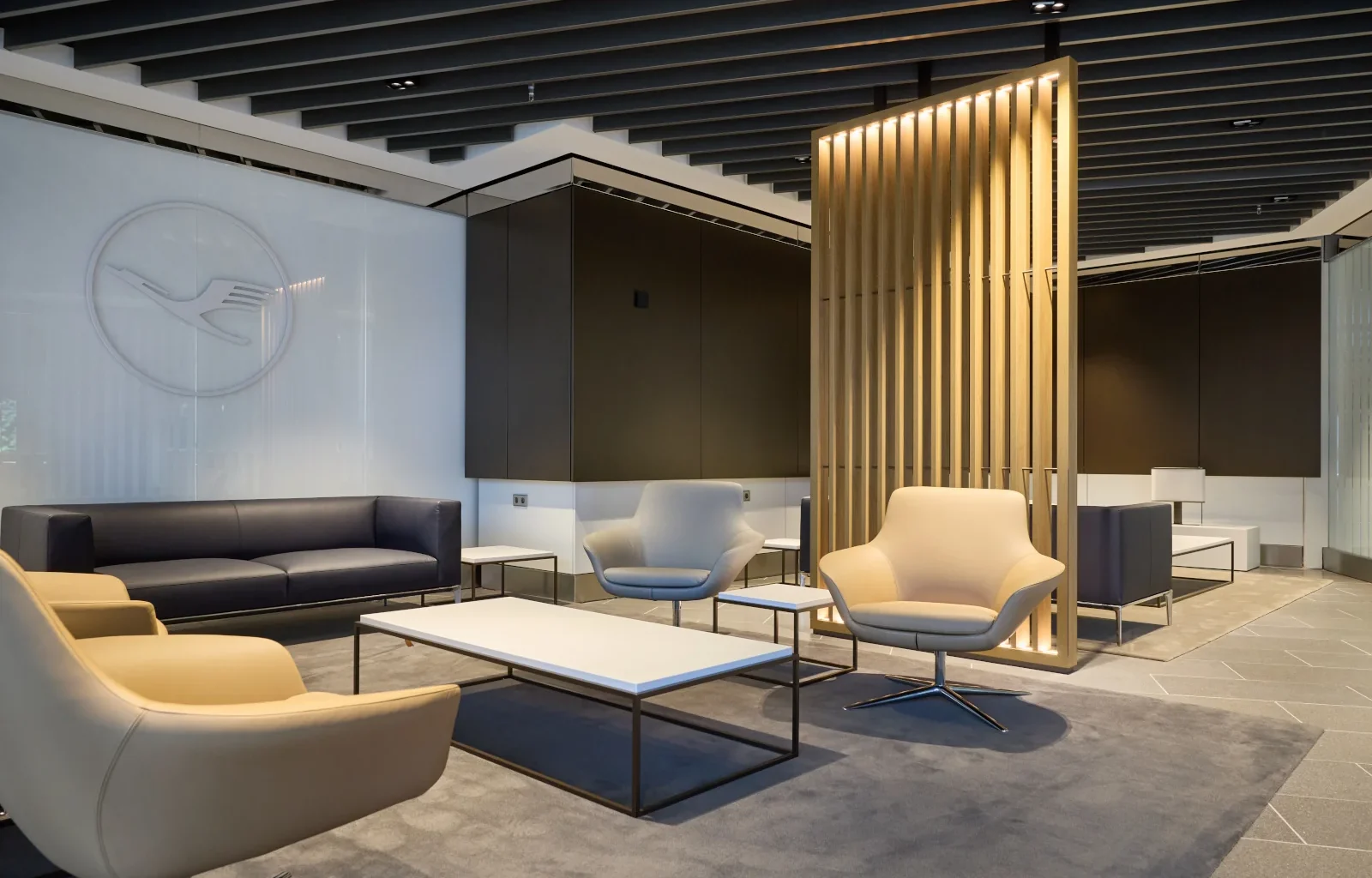 Lufthansa Premium Check-in Bereich Flughafen Frankfurt Terminal 1