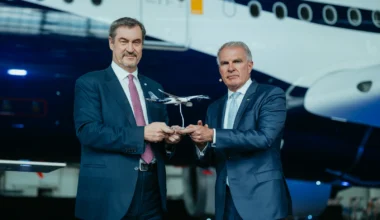 Markus Söder und Carsten Spohr anlässlich der 100 Jahr Feier in München