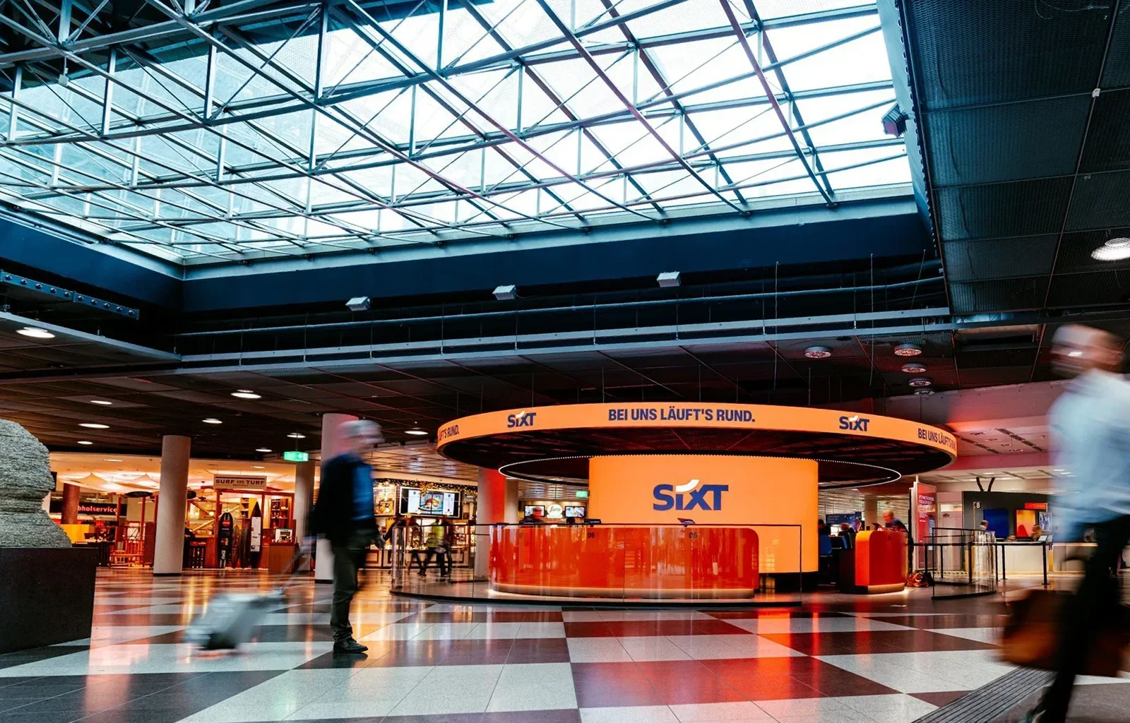 Sixt One ist das neue Bonusprogramm von Sixt rent a car für Autovermitungen von Sixt mit neuen Statusstufen und Möglichkeiten, Punkte einzuösen