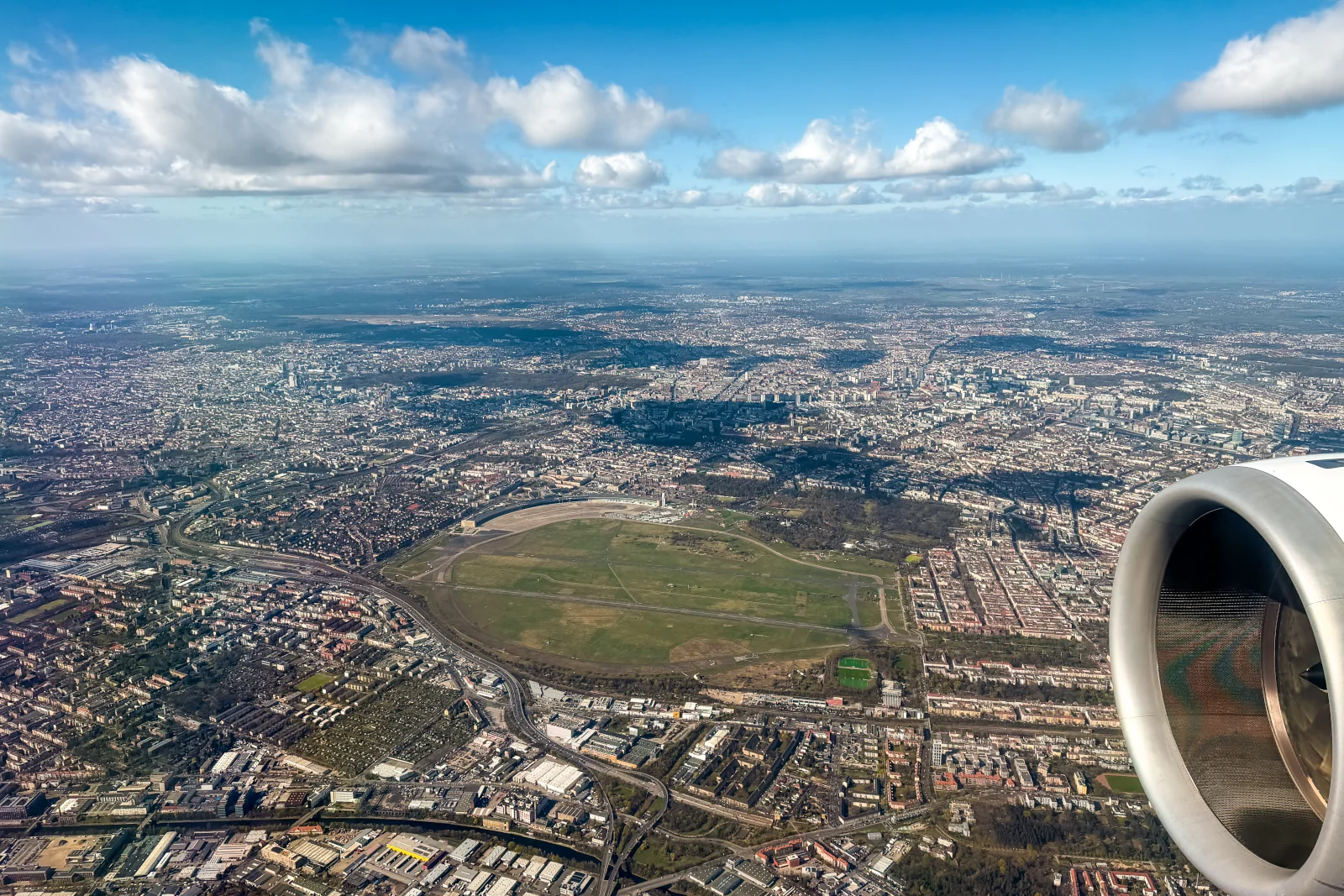 Blick auf Berlin Tempelhof 100 Jahre Lufthansa Sonderflug