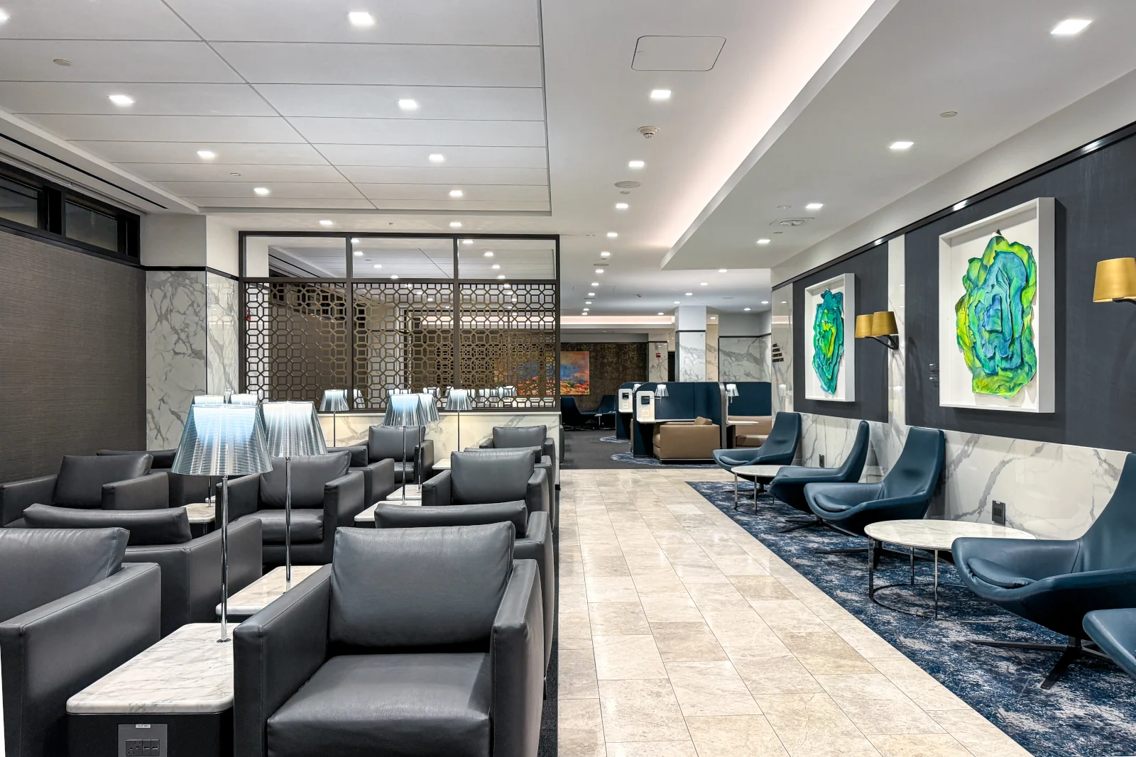 Sessel in der United Polaris Lounge Chicago