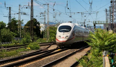 ein ICE 3 könnte bald vom Münchner Hauptbahnhof über den Südring zum Flughafen fahren