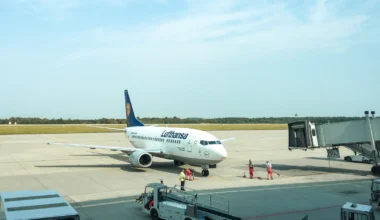 Lufthansa kürzt Frankfurt-Verbindungen aus Leipzig und Dresden ab Juni 2026.
